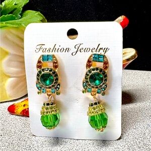 Elegant Green Fashion Earrings-new